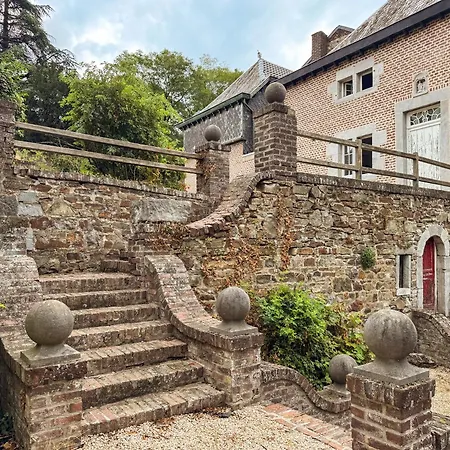 Petit Chateau De La Rose Villa